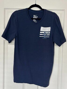 Nike RF Roger Federer Pocket T-Shirt Men’s Small Navy V-Neck Athletic Fit